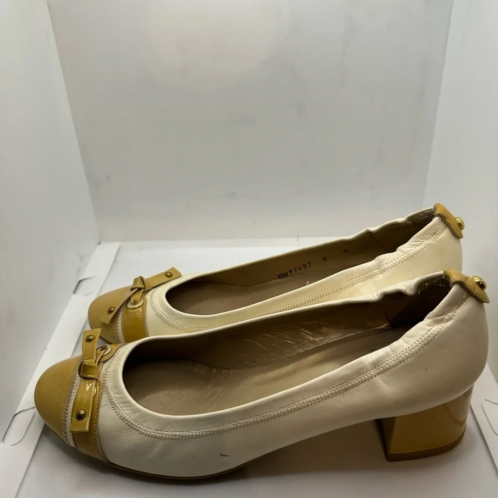 Stuart Weitzman Cream Heels with Chunky Heel and Bow Detail - Picture 4 of 7